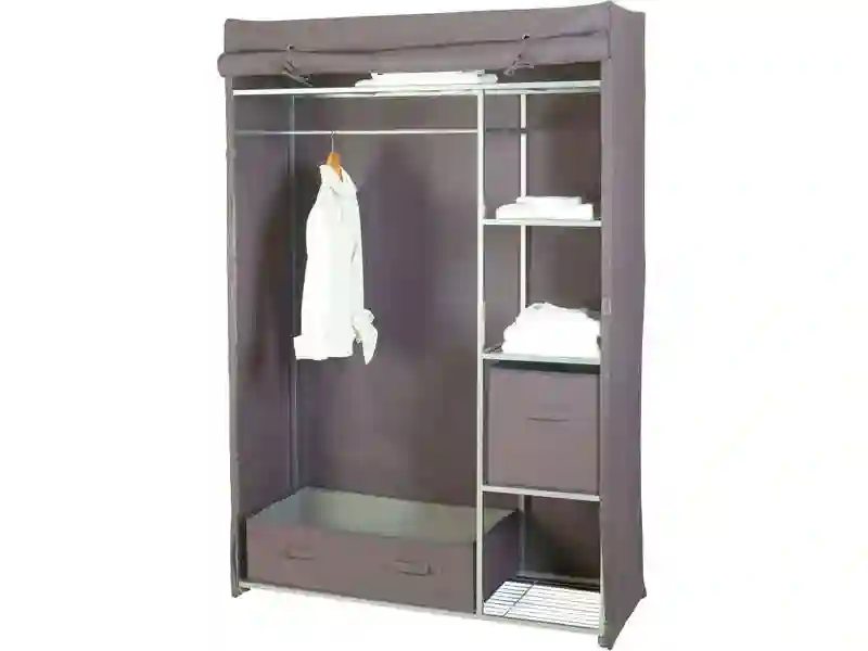 Closet GOOSE